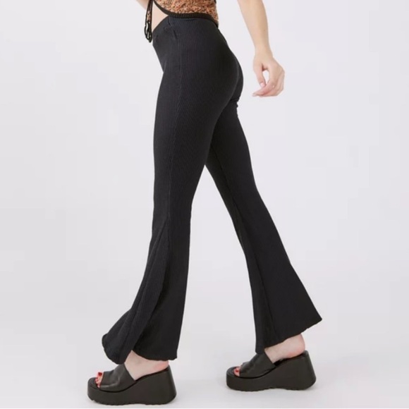NEW Urban Outfitters Antonia Knit Pull On Flare Pants in Black - Picture 3 of 7